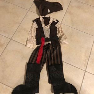 Pirate Costume size 5/6 5 pieces